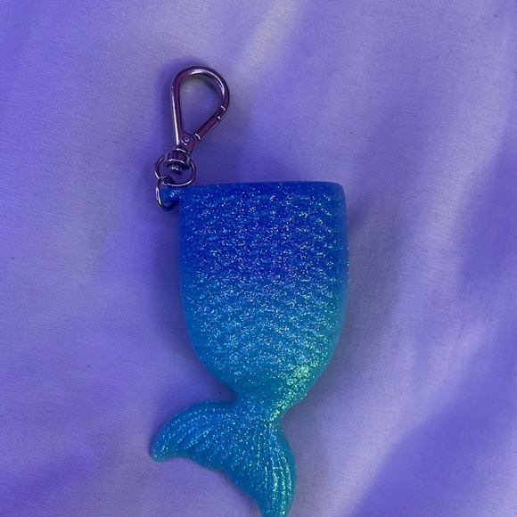 Bath & Body Works Mermaid Glittery Hand Sanitizer Holder KeyChain - Picture 2 of 2